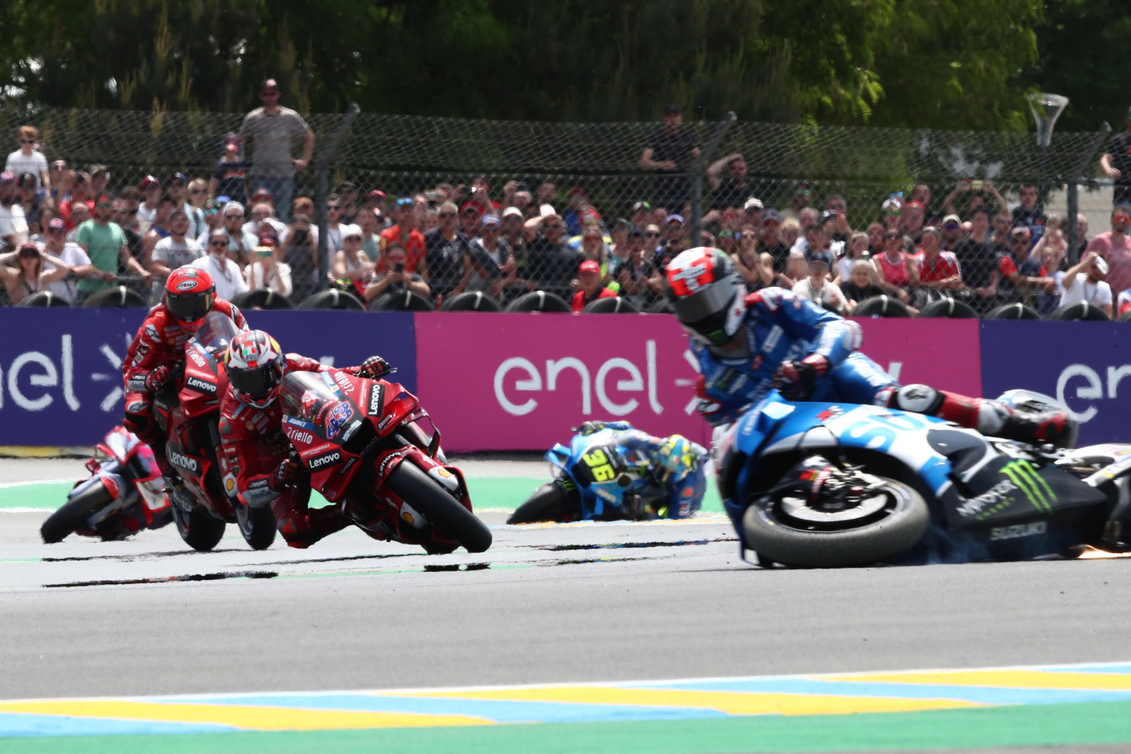 Jack Miller leads, Alex Rins crashes, MotoGP race, French MotoGP. 15 May