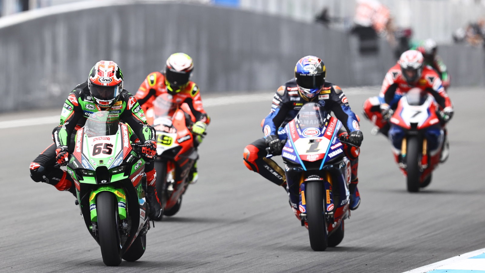 Jonathan Rea, Toprak Razgatlioglu World Superbike Estoril