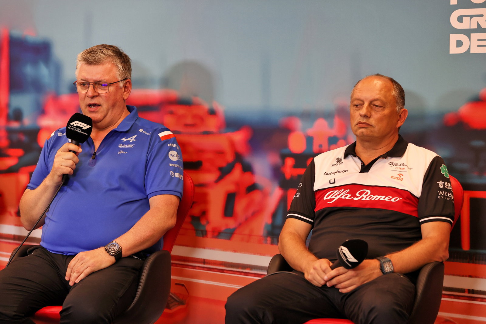 (L to R): Otmar Szafnauer (USA) Alpine F1 Team, Team Principal and Frederic Vasseur (FRA) Alfa Romeo F1 Team Team Principal