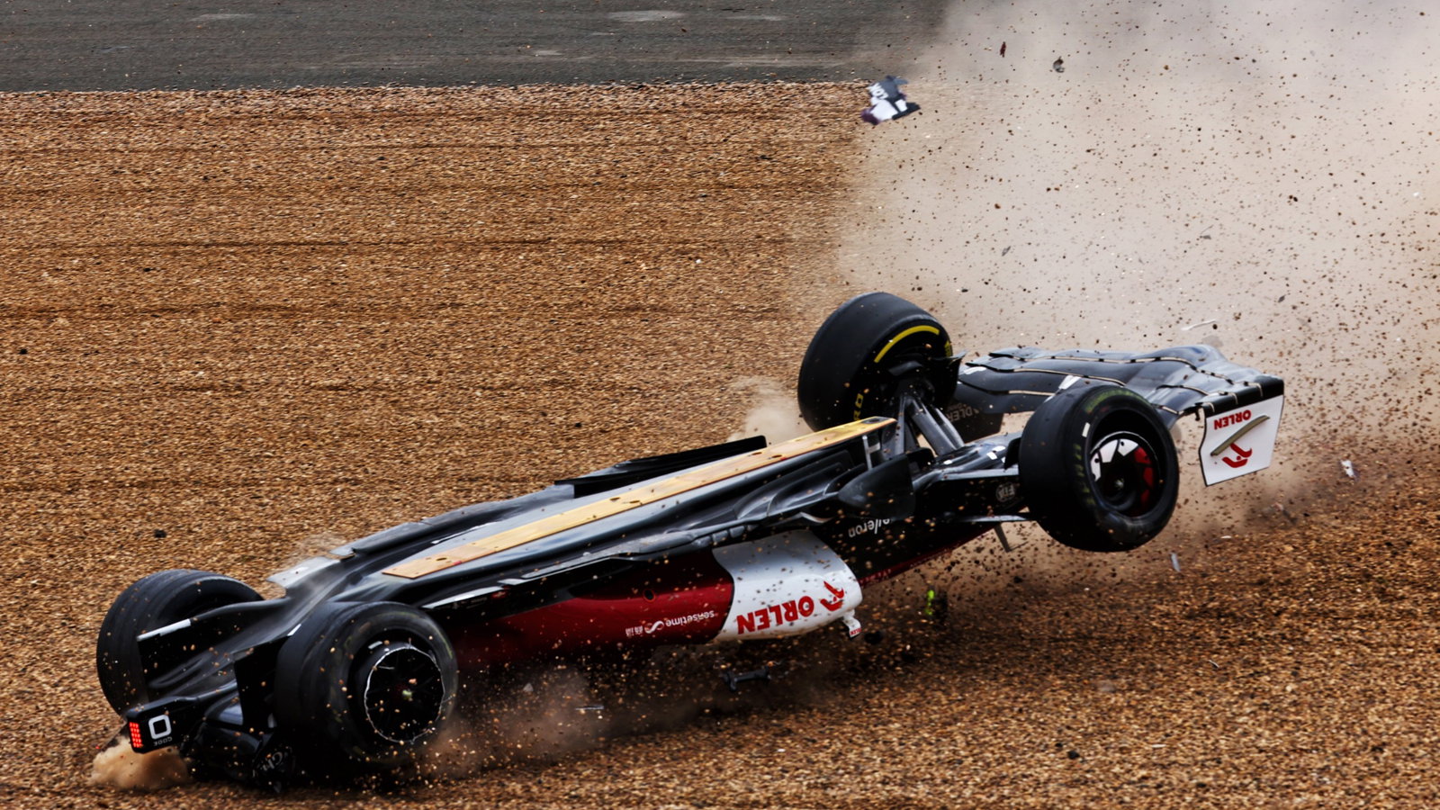 Guanyu Zhou (CHN) Alfa Romeo F1 Team C42 crashes at the start of the race. Formula 1 World Championship, Rd 10, British