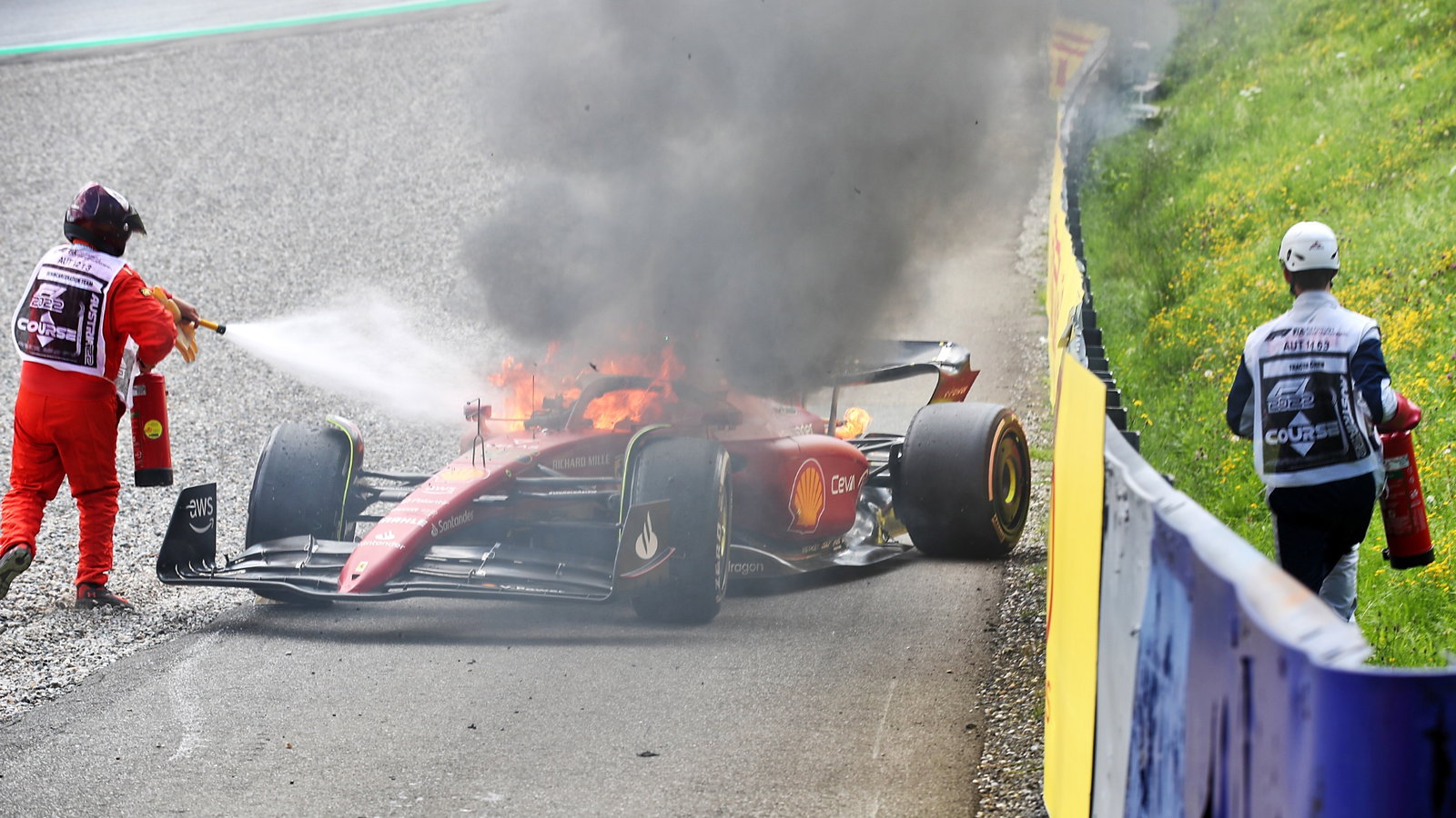 Carlos Sainz Jr (ESP) retired from the race with his Ferrari F1-75 on fire. Formula 1 World Championship, Rd 11, Austrian