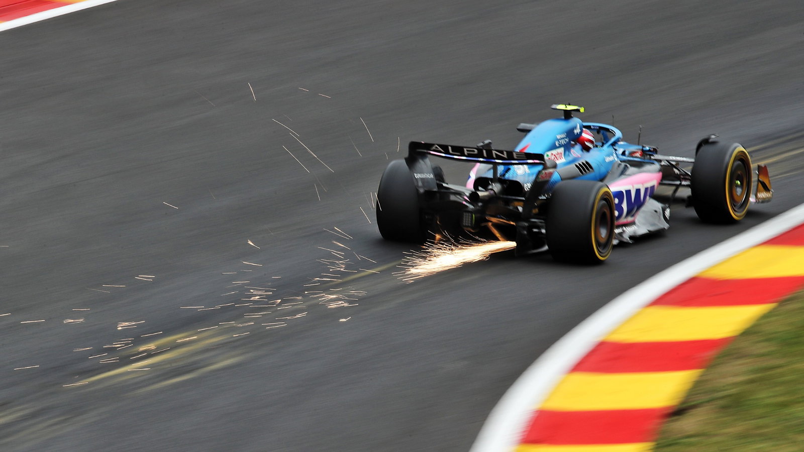Esteban Ocon (FRA) Alpine F1 Team A522 sends sparks flying. Formula 1 World Championship, Rd 14, Belgian Grand Prix, Spa