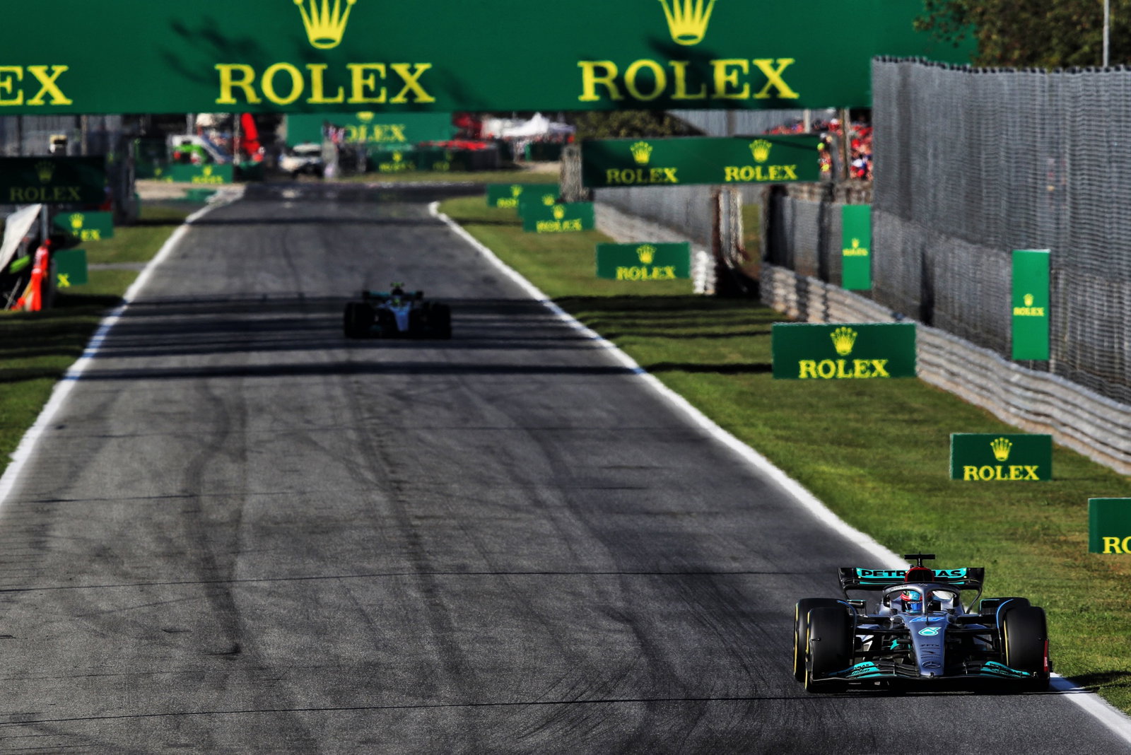 George Russell (GBR) Mercedes AMG F1 W13. Kejuaraan Dunia Formula 1, Rd 16, Grand Prix Italia, Monza, Italia , Latihan