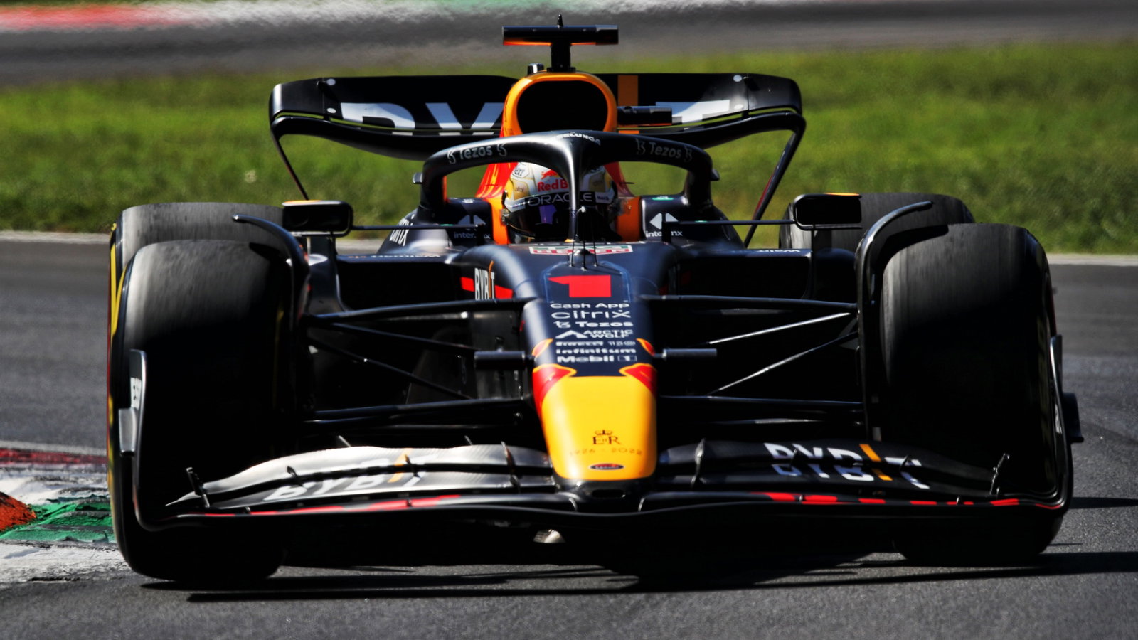 Max Verstappen (NLD) Red Bull Racing RB18. Formula 1 World Championship, Rd 16, Italian Grand Prix, Monza, Italy,