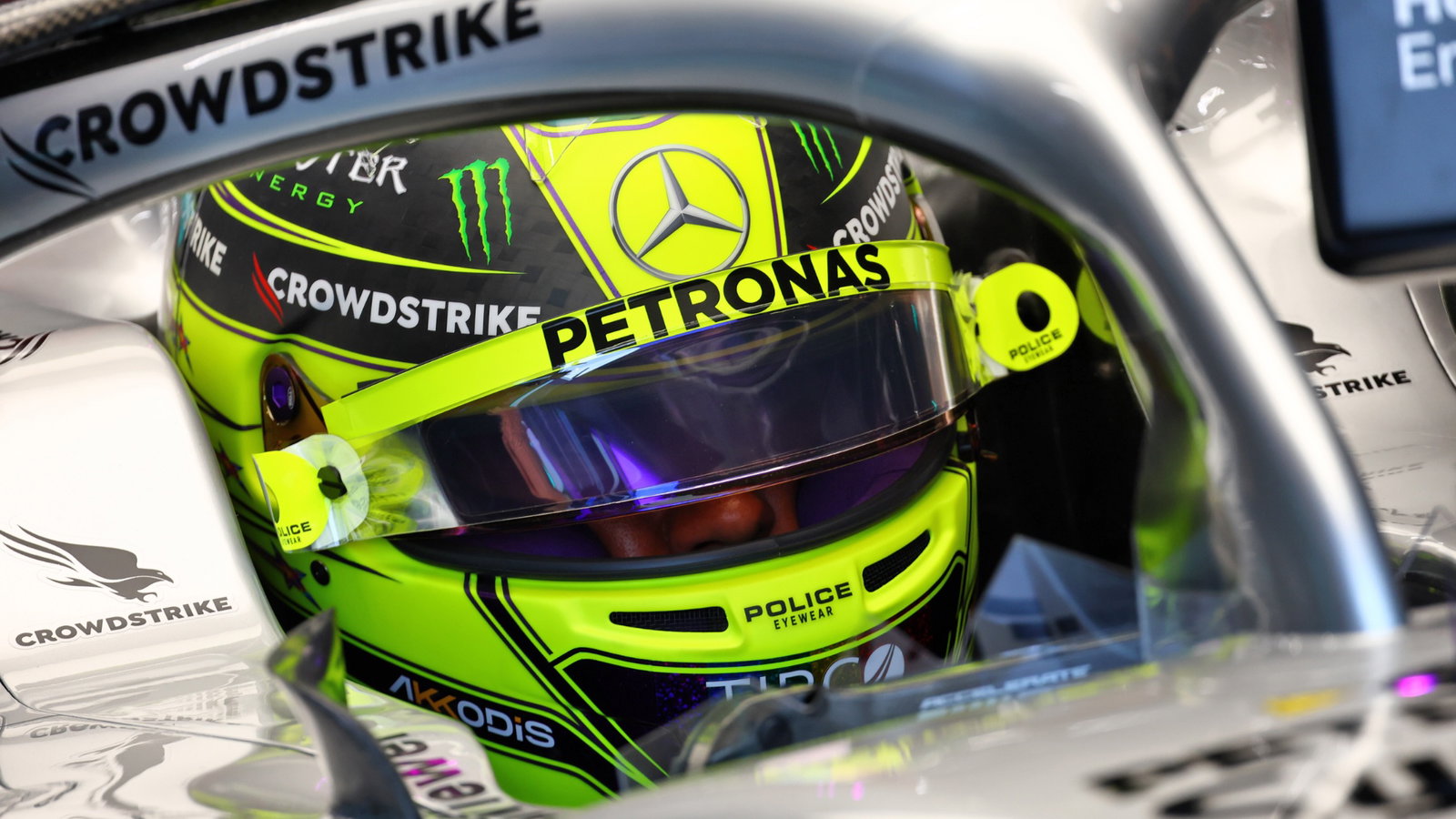 Lewis Hamilton (GBR) Mercedes 