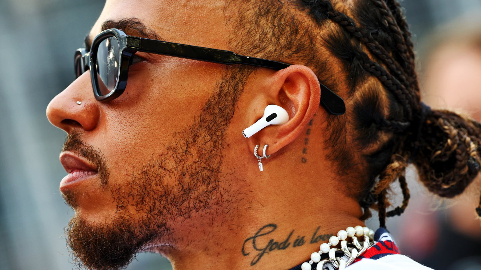 Lewis Hamilton (GBR) Mercedes AMG F1 on the drivers parade. Formula 1 World Championship, Rd 17, Singapore Grand Prix,