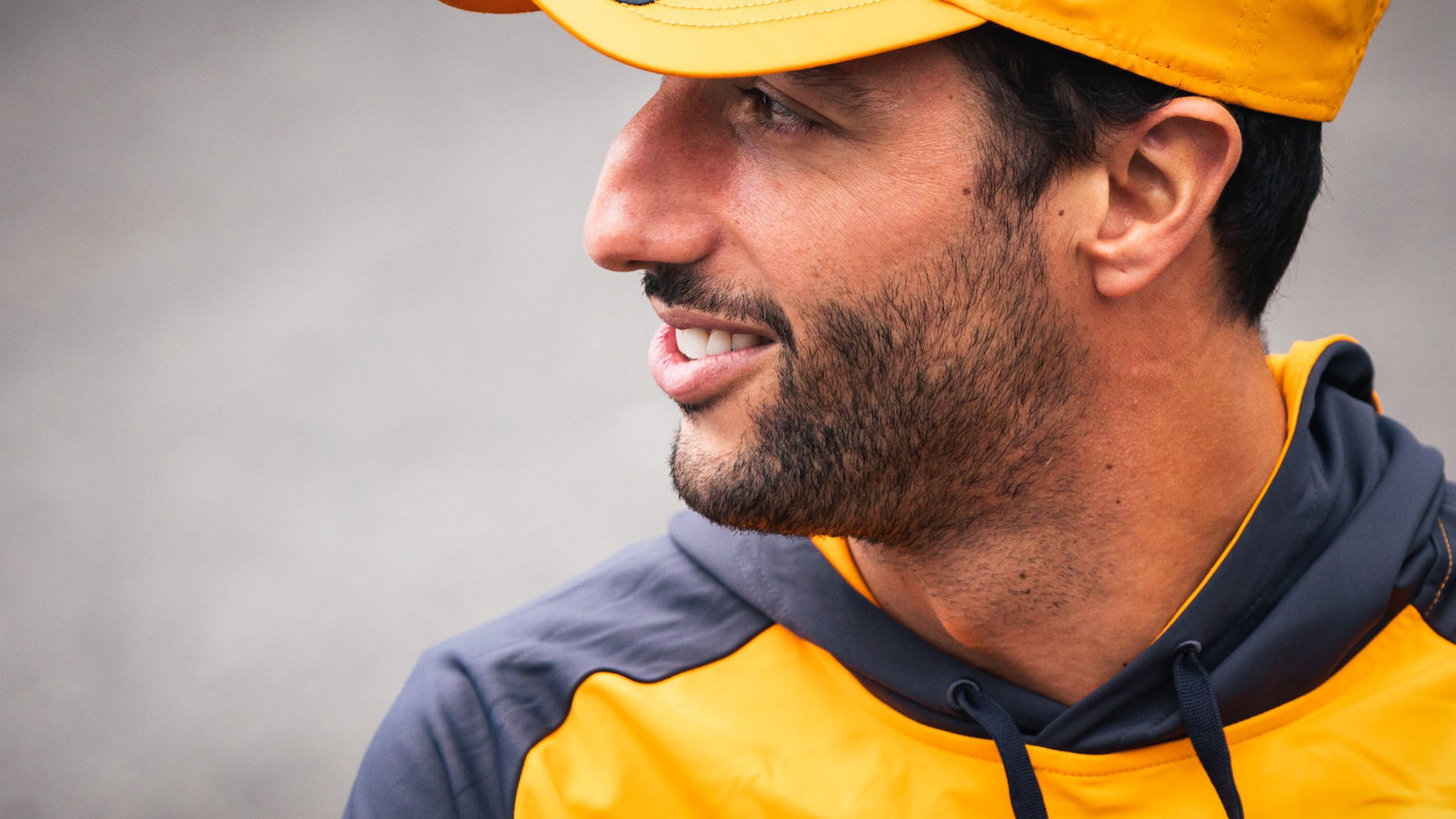 Daniel Ricciardo (AUS) McLaren. Formula 1 World Championship, Rd 18, Japanese Grand Prix, Suzuka, Japan, Preparation