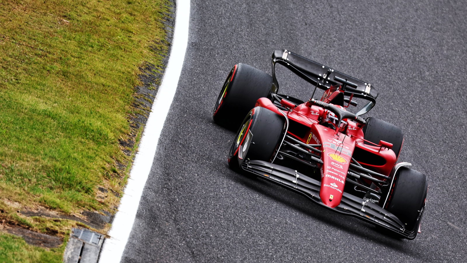 Charles Leclerc (MON) Ferrari F1-75. Formula 1 World Championship, Rd 18, Japanese Grand Prix, Suzuka, Japan, Qualifying