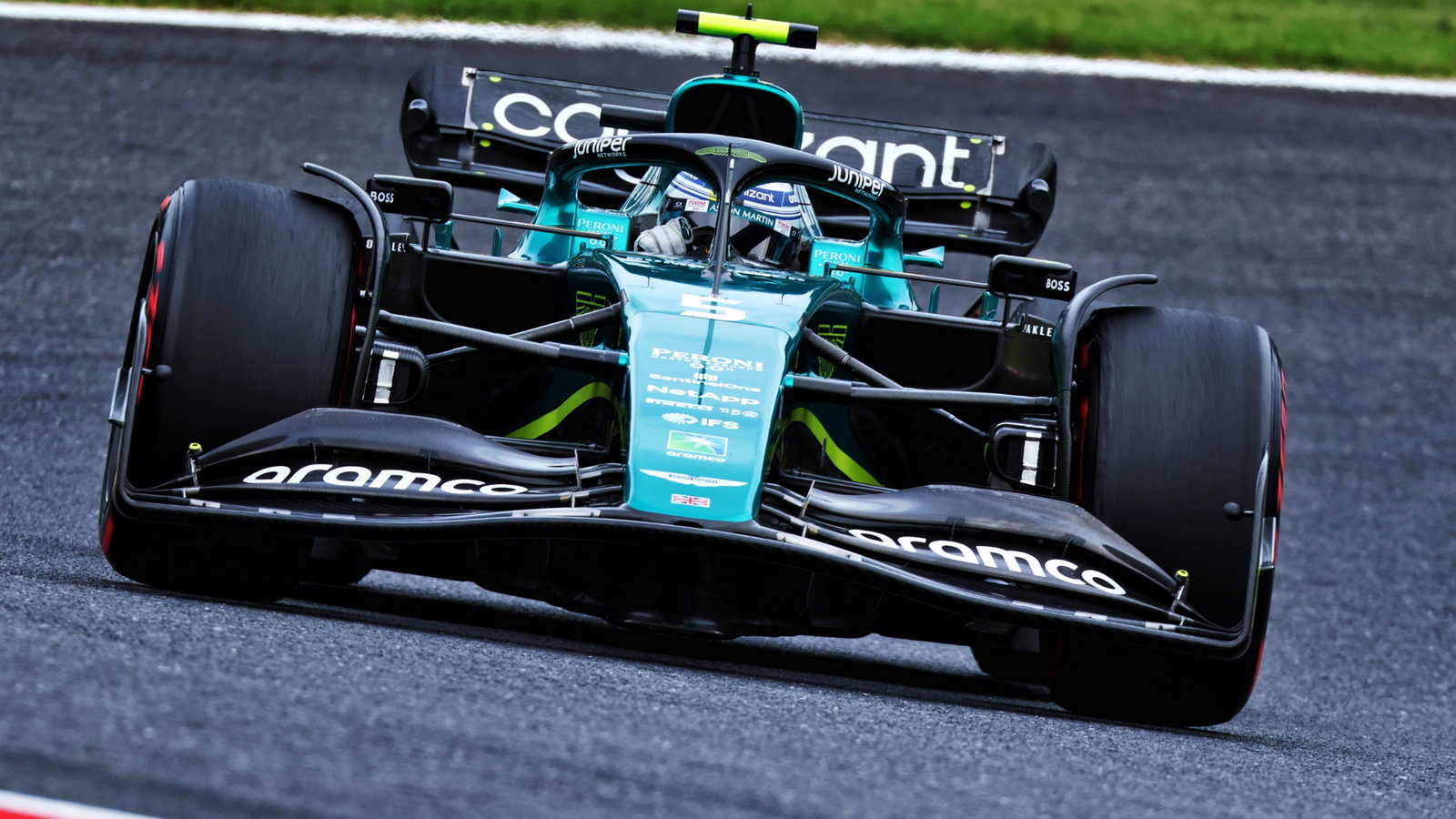 Sebastian Vettel (GER) Aston Martin F1 Team AMR22. Formula 1 World Championship, Rd 18, Japanese Grand Prix, Suzuka,