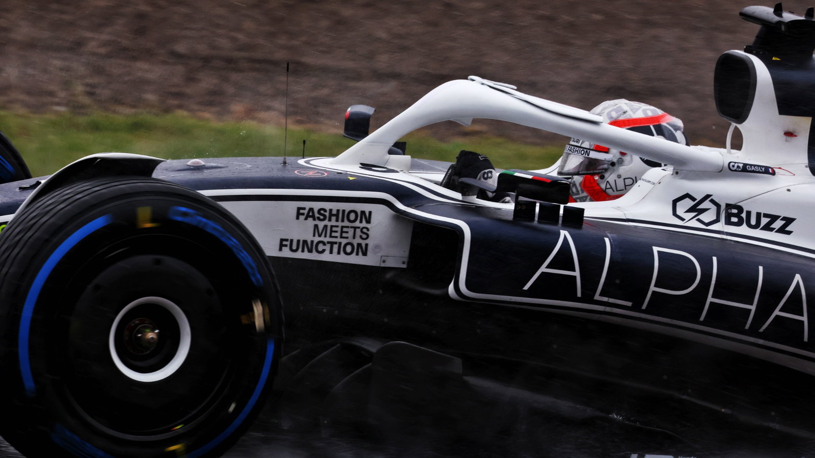 Pierre Gasly (FRA) AlphaTauri AT03. 