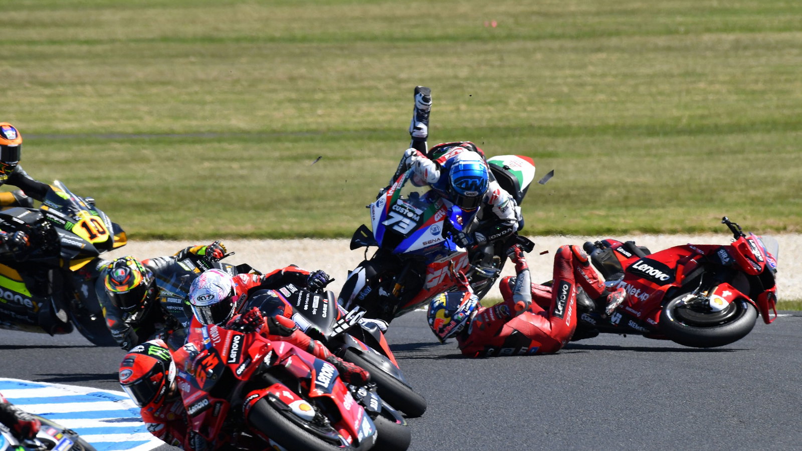 Alex Marquez and Jack Miller crash out of the Australian MotoGP, 16 October