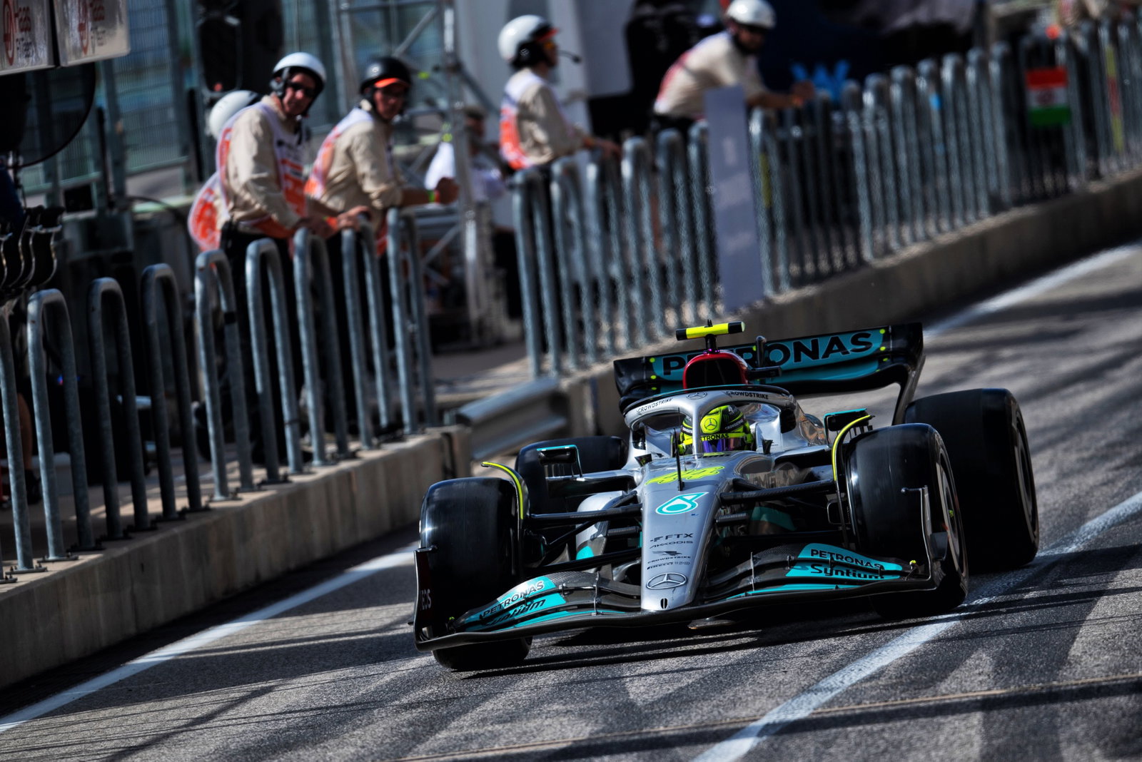 Lewis Hamilton (GBR) ) Mercedes AMG F1 W13. Kejuaraan Dunia Formula 1, Rd 19, Grand Prix Amerika Serikat, Austin, Texas,