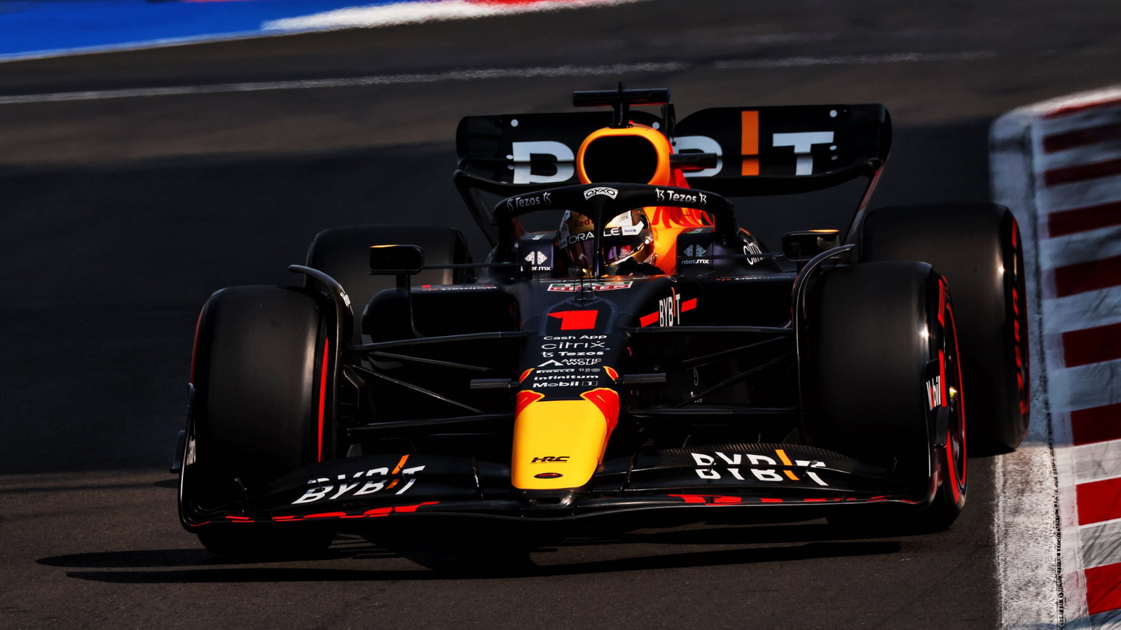 Max Verstappen (NLD) Red Bull Racing RB18. Formula 1 World Championship, Rd 20, Mexican Grand Prix, Mexico City, Mexico,