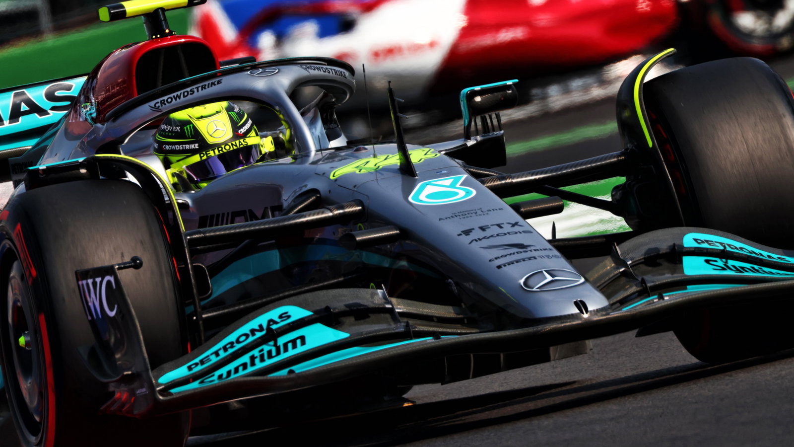 Lewis Hamilton (GBR) Mercedes AMG F1 W13. 