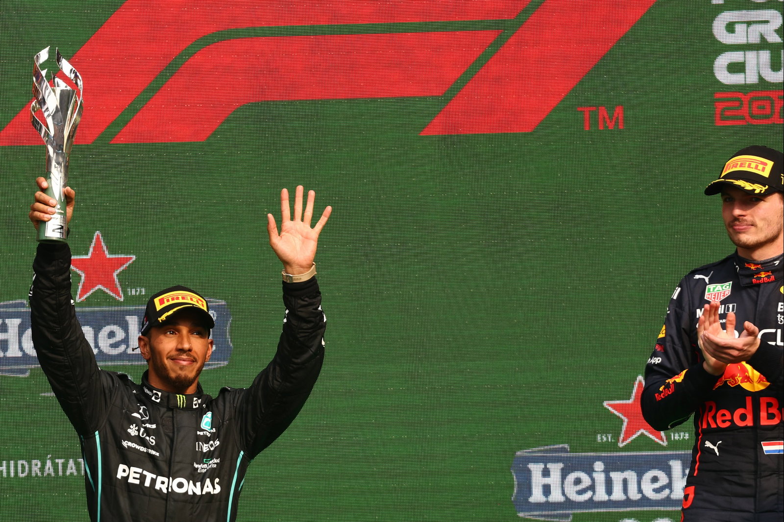 1st place Max Verstappen (NLD) Red Bull Racing with 2nd place Lewis Hamilton (GBR) Mercedes AMG F1. Formula 1 World