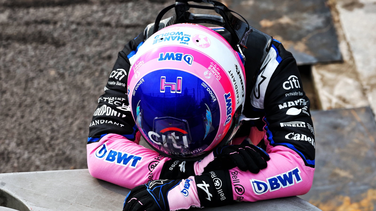 Fernando Alonso (ESP) Alpine F1 Team retired from the race. Formula 1 World Championship, Rd 20, Mexican Grand Prix,