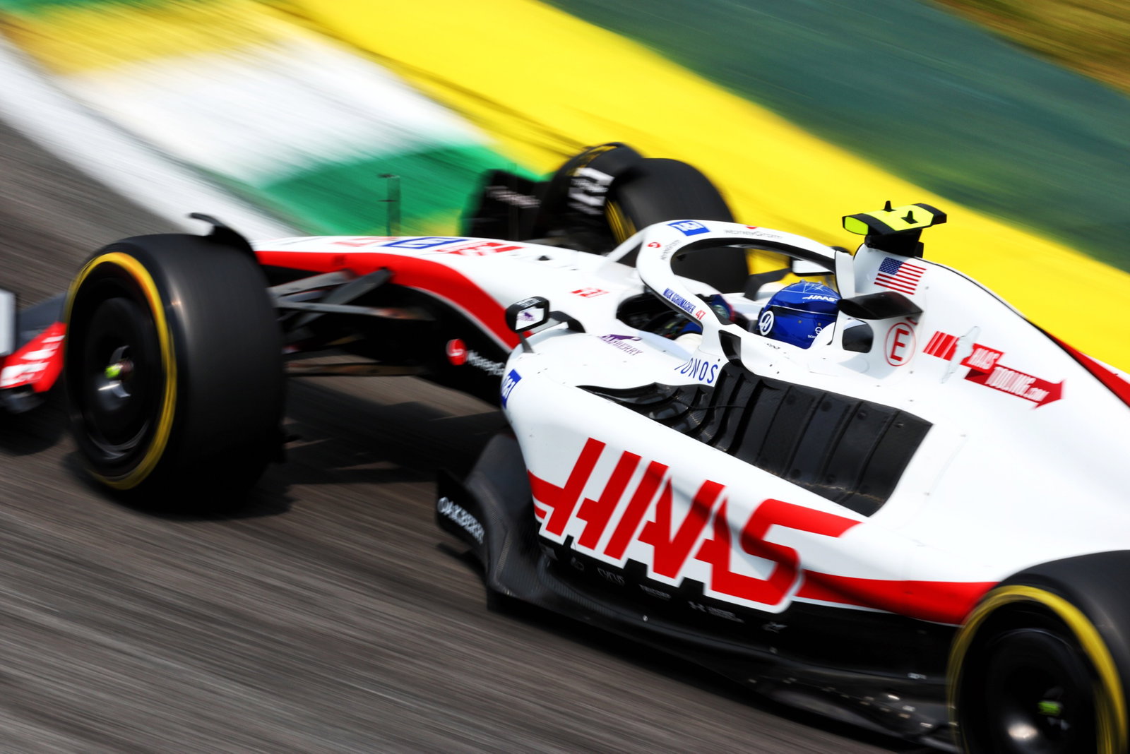 Mick Schumacher (GER) Haas VF-22. Formula 1 World Championship, Rd 21, Brazilian Grand Prix, Sao Paulo, Brazil, Qualifying
