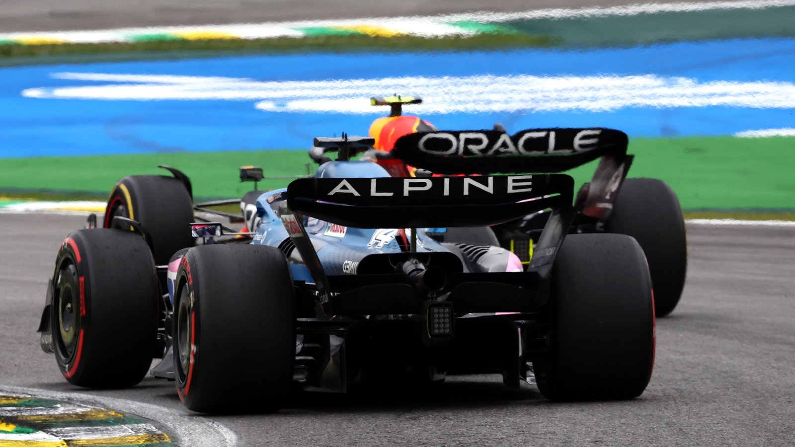 Fernando Alonso (ESP), Alpine F1 Team and Sergio Perez (MEX), Red Bull Racing Formula 1 World Championship, Rd 21,