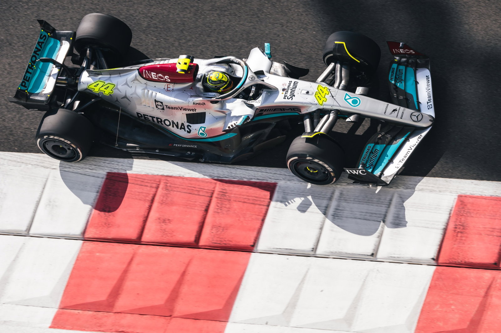 Lewis Hamilton (GBR) Mercedes AMG F1 W13. Formula 1 World Championship, Rd 22, Abu Dhabi Grand Prix, Yas Marina Circuit,