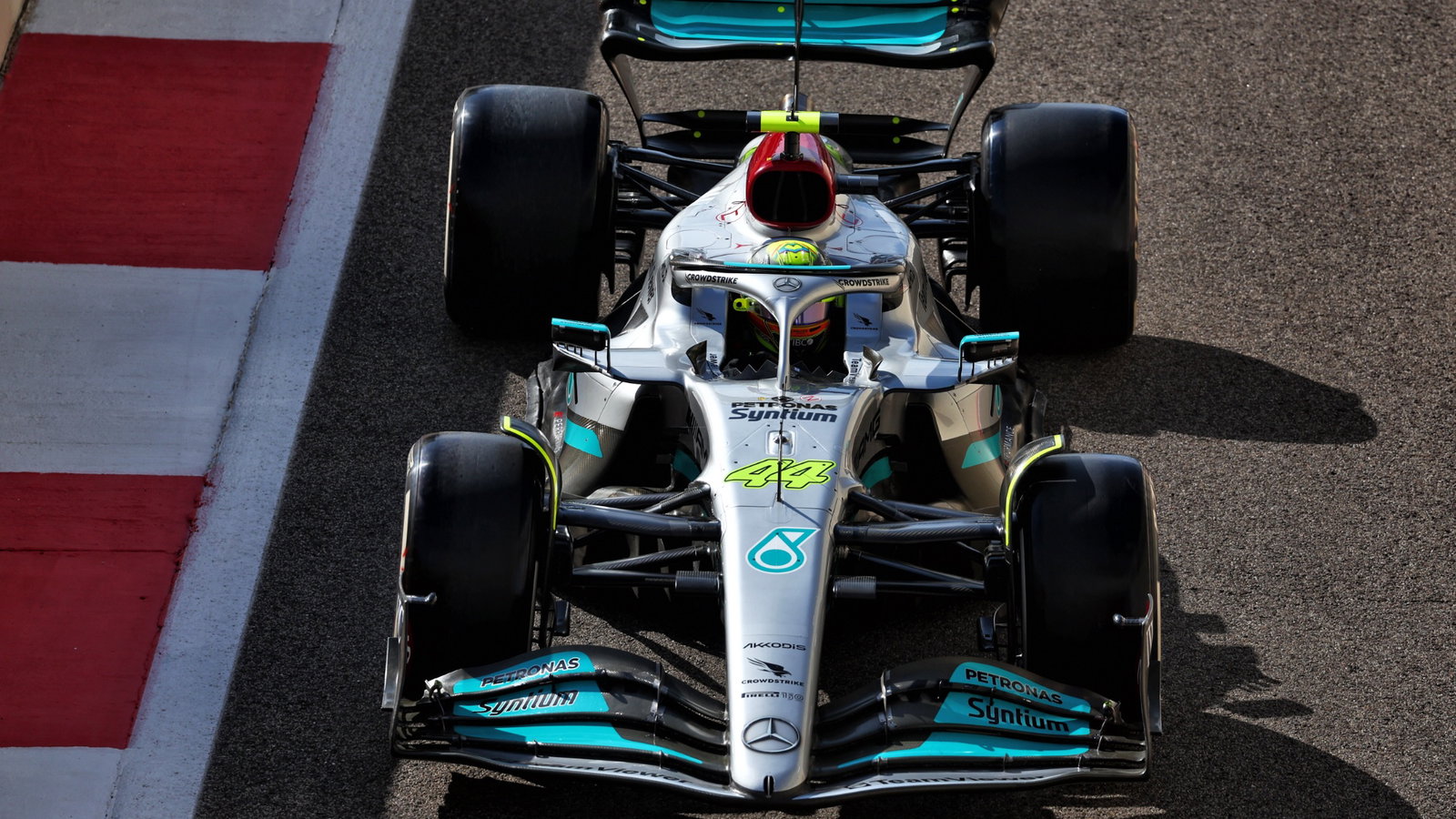 Lewis Hamilton (GBR) Mercedes AMG F1 W13. Formula 1 World Championship, Rd 22, Abu Dhabi Grand Prix, Yas Marina Circuit,