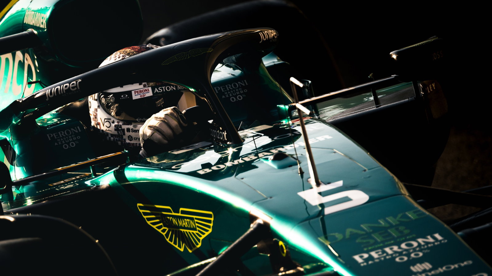 Sebastian Vettel (GER) Aston Martin F1 Team AMR22. Formula 1 World Championship, Rd 22, Abu Dhabi Grand Prix, Yas Marina