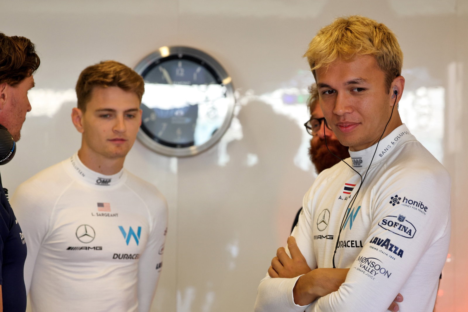 Alexander Albon (THA) Williams Racing and Logan Sargeant (USA) Williams Racing. Formula 1 Testing, Yas Marina Circuit, Abu