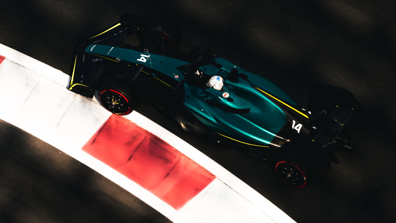 Fernando Alonso (ESP) Aston Martin F1 Team AMR22. Formula 1 Testing, Yas Marina Circuit, Abu Dhabi