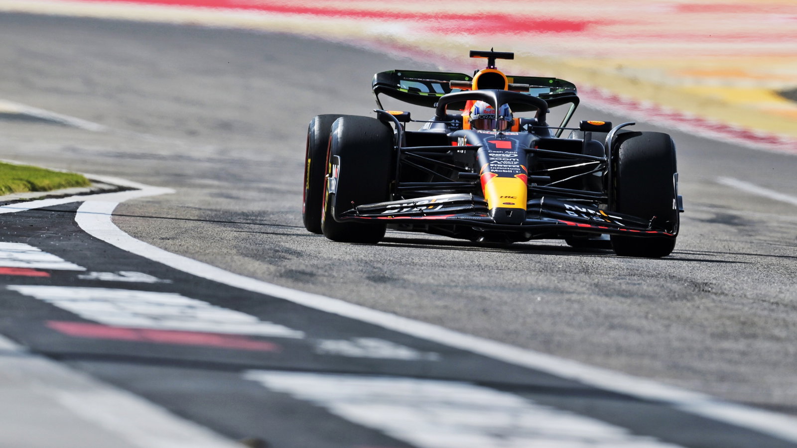 Max Verstappen (NLD) Red Bull Ra