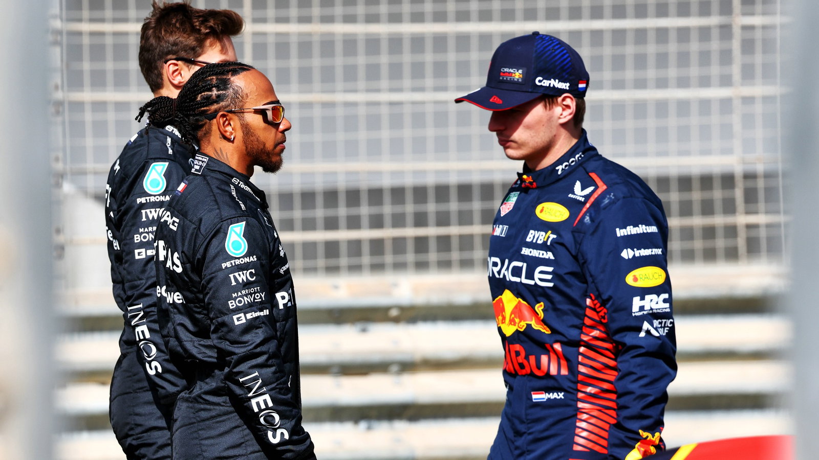 Lewis Hamilton (GBR) Mercedes AMG F1 and Max Verstappen (NLD) Red Bull Racing. Formula 1 Testing, Sakhir, Bahrain, Day