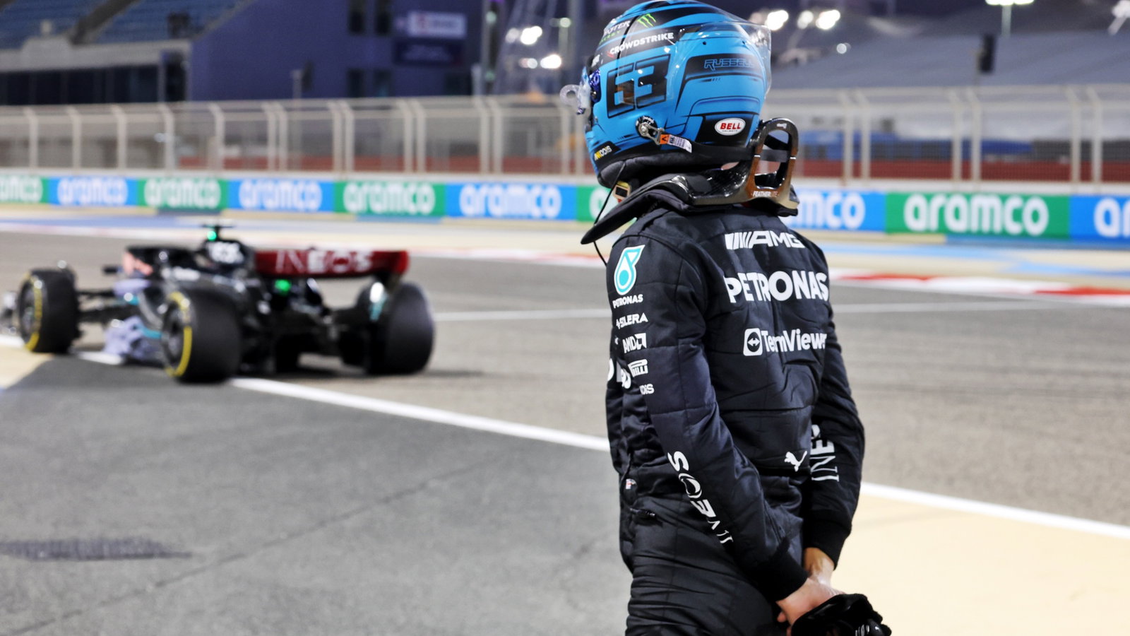 George Russell (GBR) Mercedes AMG F1 W14 stopped on the circuit. Formula 1 Testing, Sakhir, Bahrain, Day Two.
-