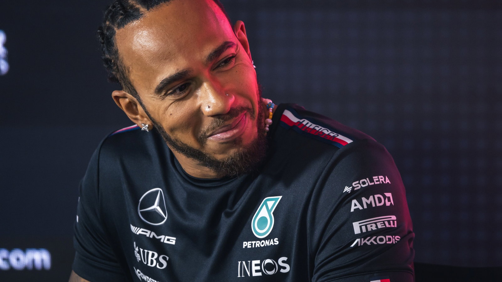 Lewis Hamilton (GBR) Mercedes AMG F1 in the FIA Press Conference. Formula 1 Testing, Sakhir, Bahrain, Day Three.
-