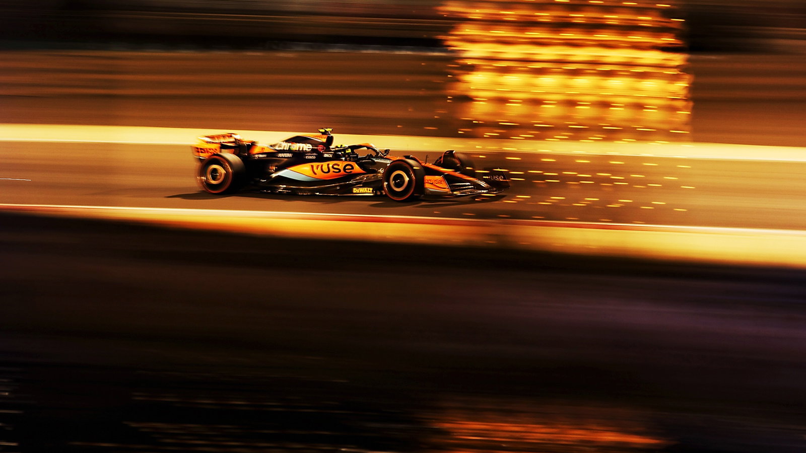 Lando Norris (GBR) McLaren MCL60.