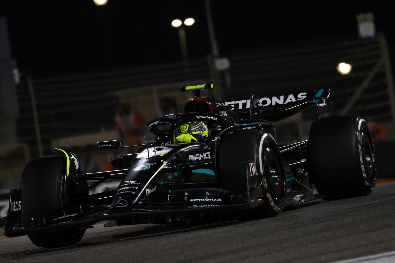 Lewis Hamilton (GBR) Mercedes AMG F1 W14. Formula 1 World Championship, Rd 1, Bahrain Grand Prix, Sakhir, Bahrain, Race