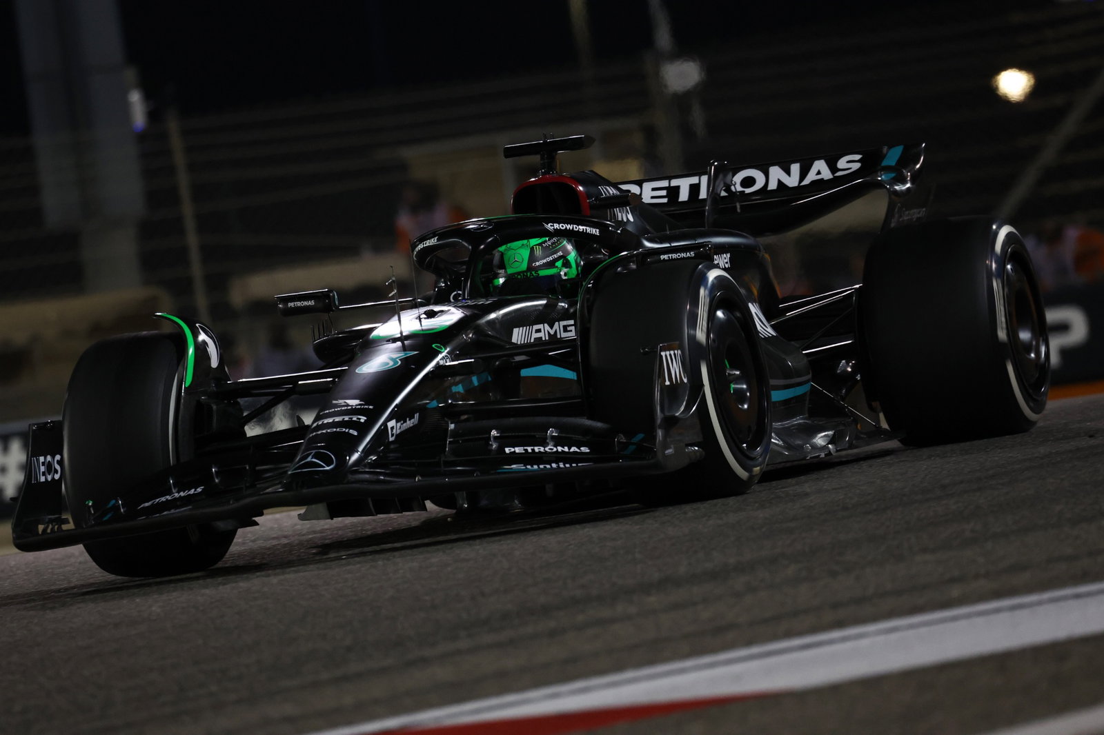 George Russell (GBR) Mercedes AMG F1 W14. Formula 1 World Championship, Rd 1, Bahrain Grand Prix, Sakhir, Bahrain, Race