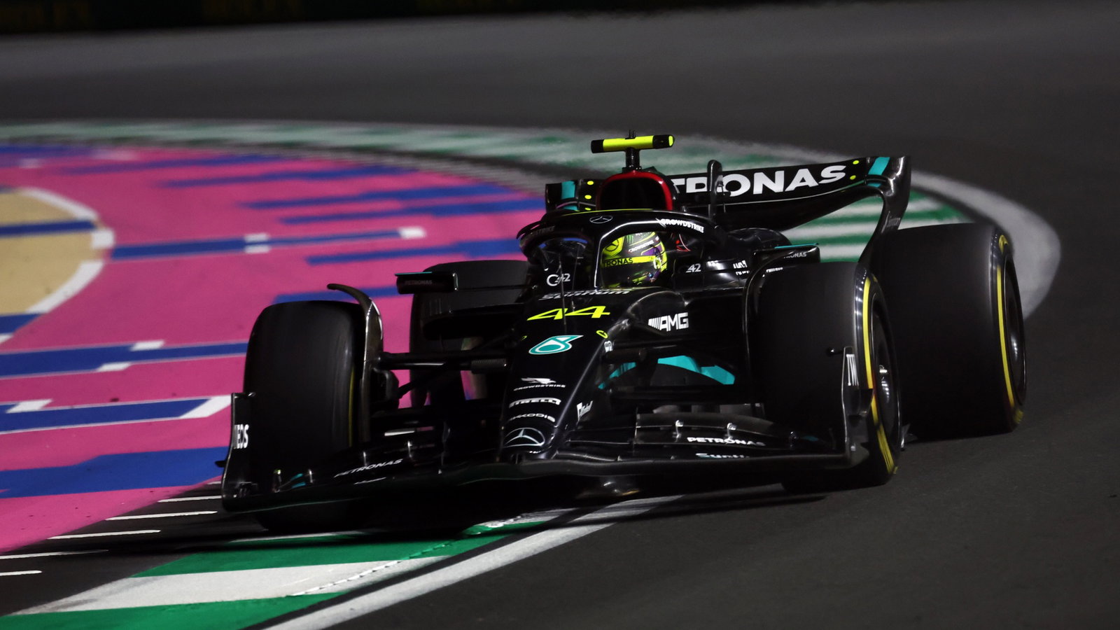 Lewis Hamilton (GBR) Mercedes AMG F1 