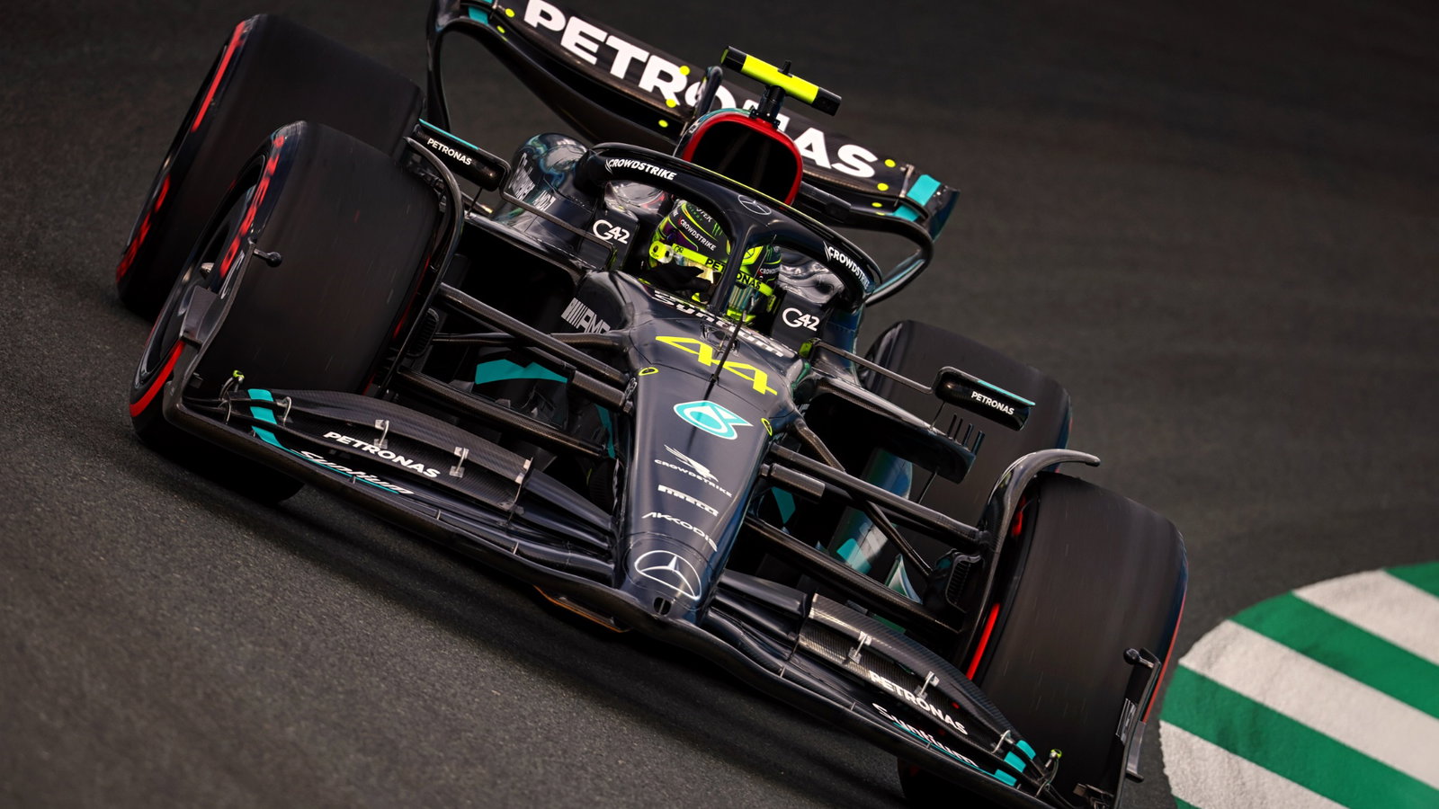 Lewis Hamilton (GBR) Mercedes AMG F1 