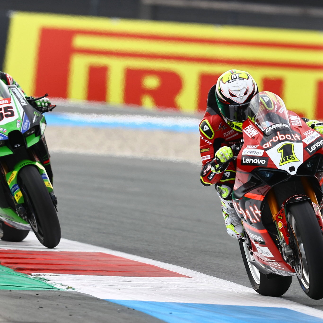 Alvaro Bautista and Jonathan Rea, Dutch WorldSBK race1, 22 April