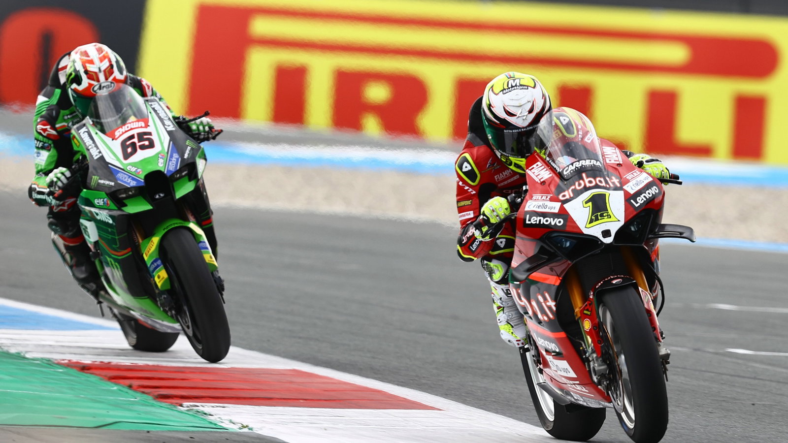 Alvaro Bautista and Jonathan Rea, Dutch WorldSBK race1, 22 April