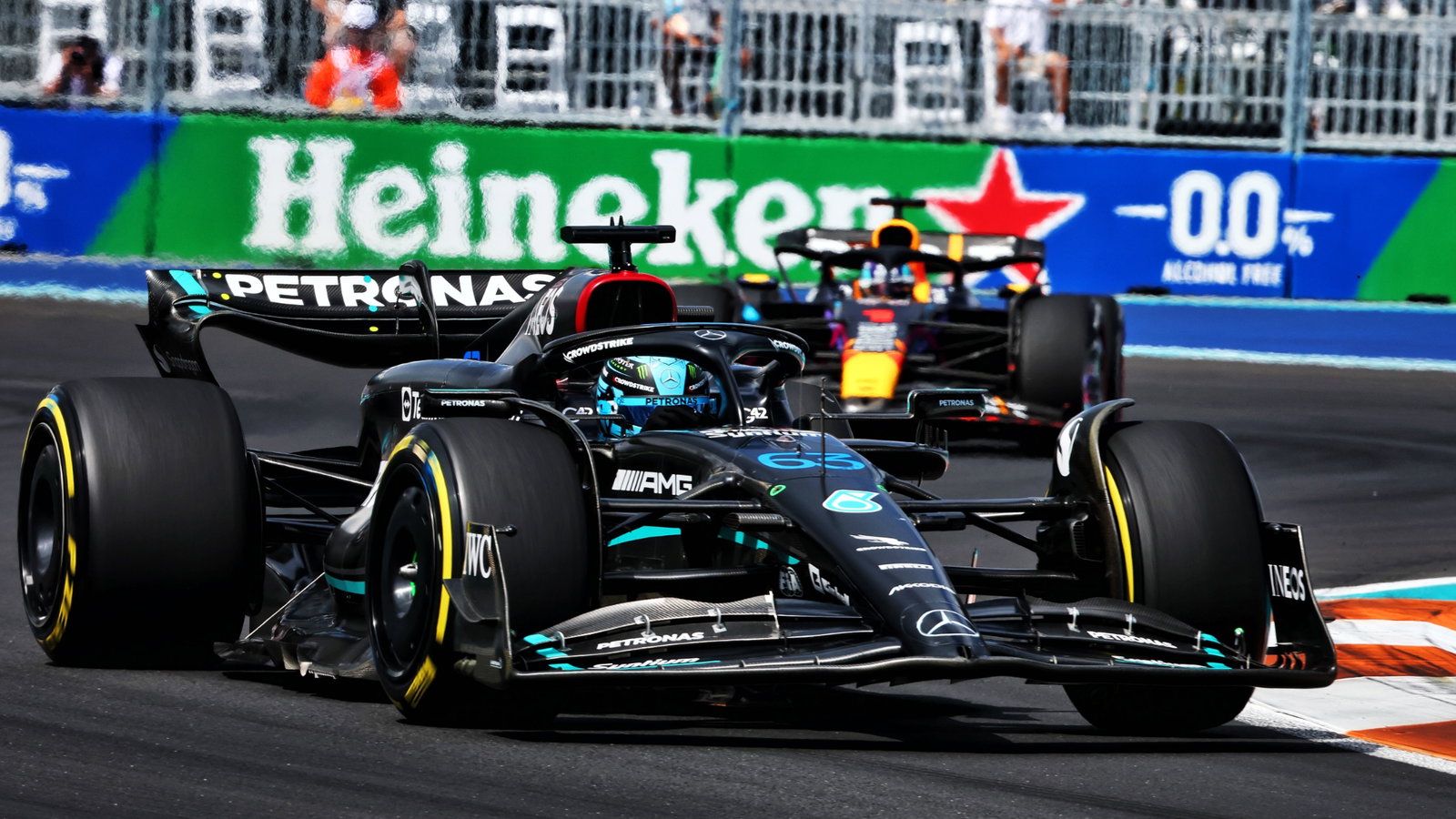 George Russell (GBR) Mercedes AMG F1 W14. Formula 1 World Championship, Rd 5, Miami Grand Prix, Miami, Florida, USA, Race