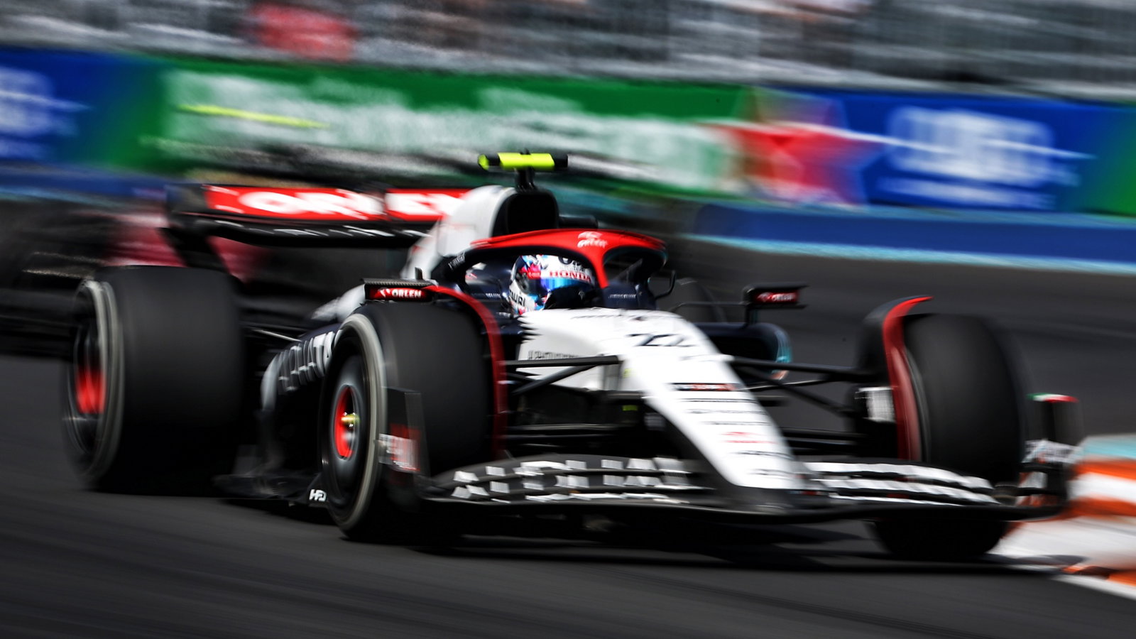 Yuki Tsunoda (JPN) AlphaTauri AT04. Formula 1 World Championship, Rd 5, Miami Grand Prix, Miami, Florida, USA, Race