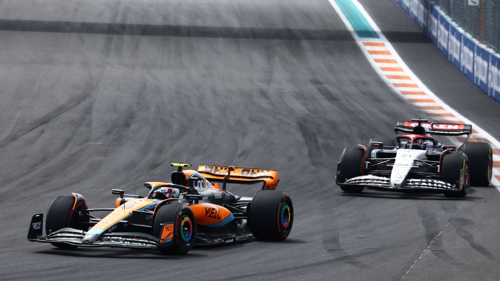 Lando Norris (GBR) McLaren MCL60. Formula 1 World Championship, Rd 5, Miami Grand Prix, Miami, Florida, USA, Race Day.
-