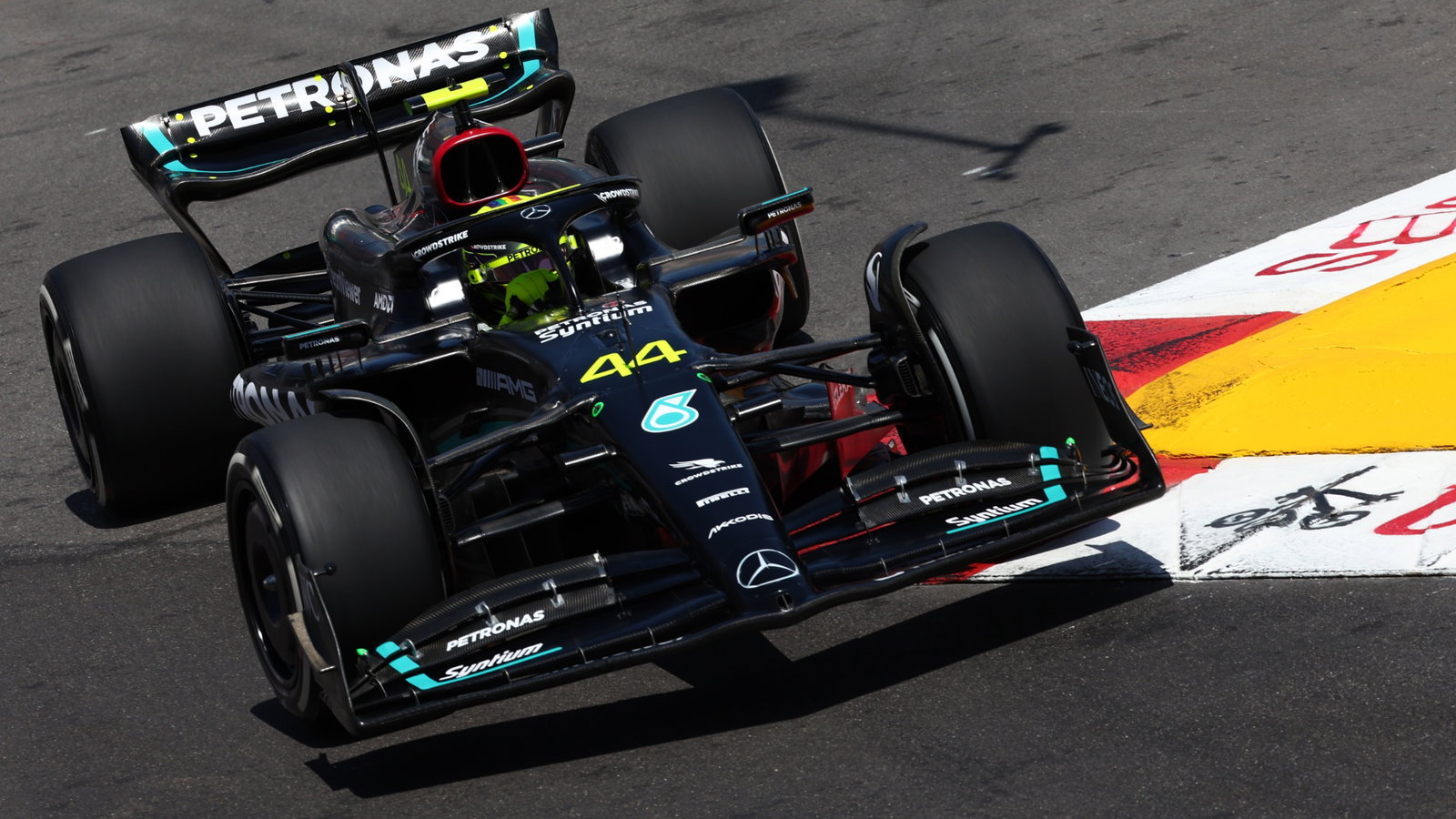 Lewis Hamilton (GBR) Mercedes AM