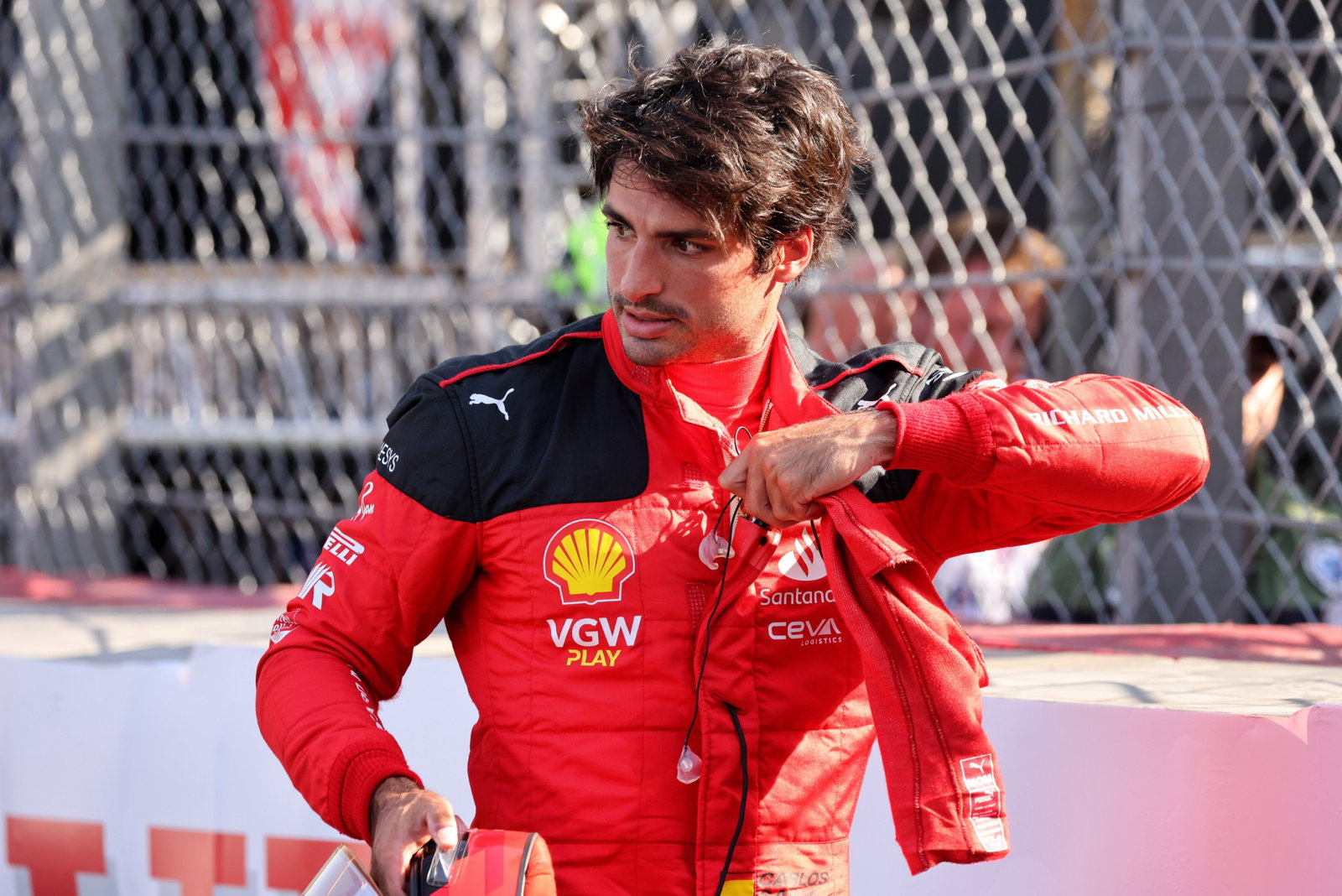 Carlos Sainz Jr (ESP) Ferrari crashed in the second practice session. Formula 1 World Championship, Rd 7, Monaco Grand