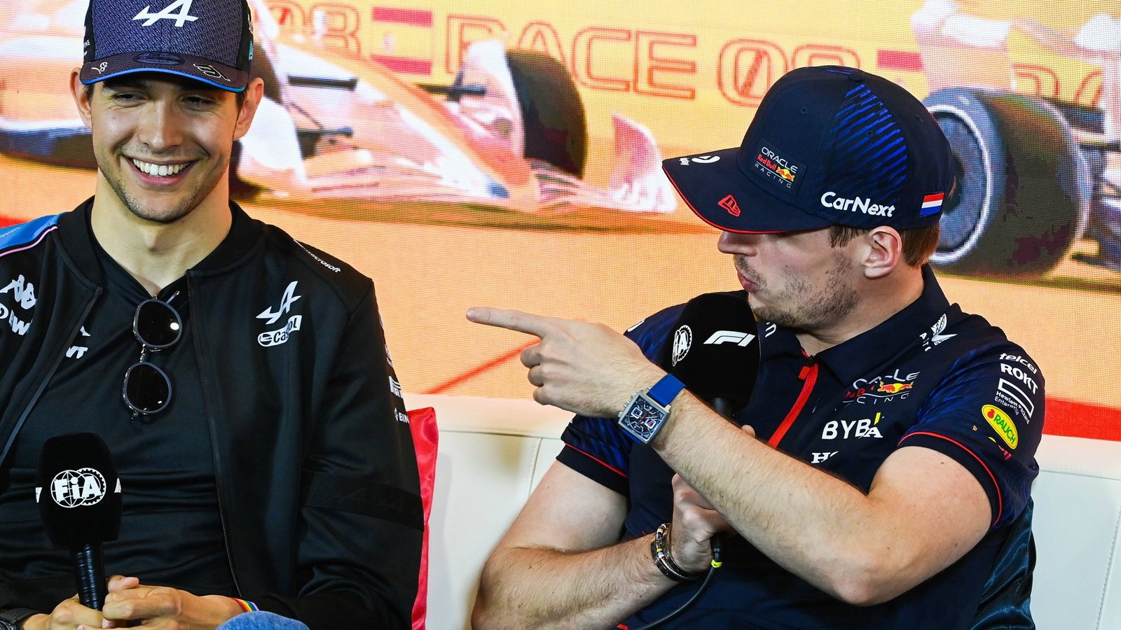 (L to R): Esteban Ocon (FRA) Alpine F1 Team and Max Verstappen (NLD) Red Bull Racing in the FIA Press Conference. Formula
