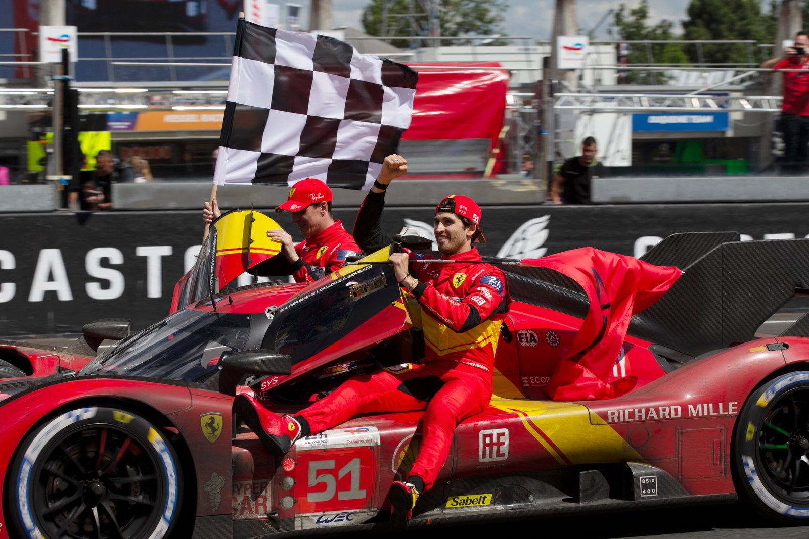 #51 FERRARI AF CORSE Ferrari 499P Hypercar Hibrid dari Alessandro Pier Guidi, James Calado, Antonio
