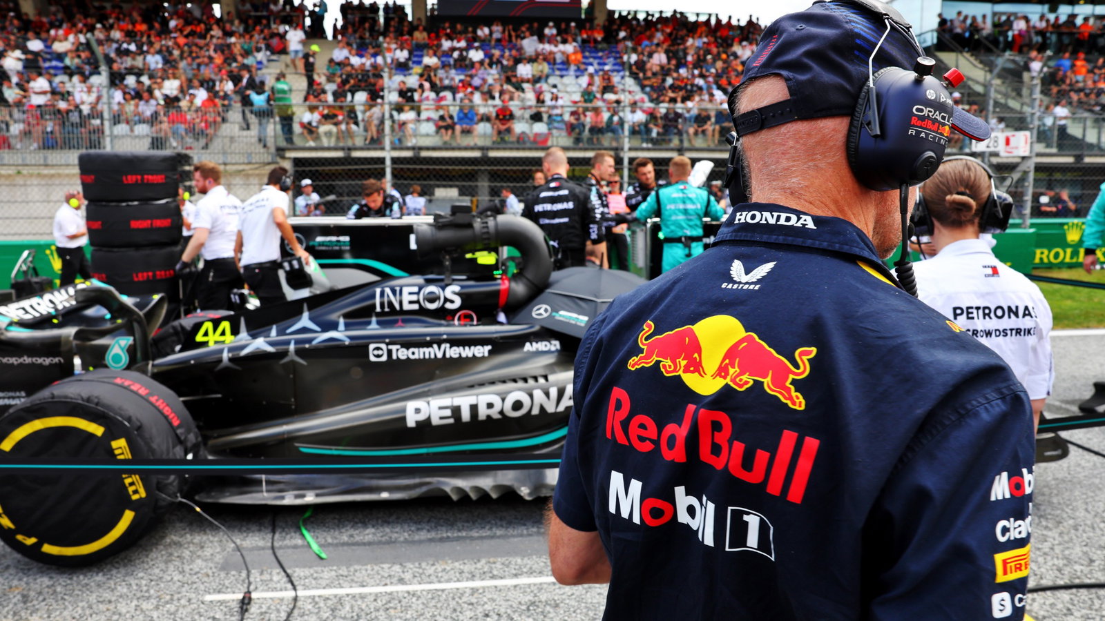 Adrian Newey (GBR) Red Bull Racing Chief Technical Officer on the grid. Formula 1 World Championship, Rd 10, Austrian