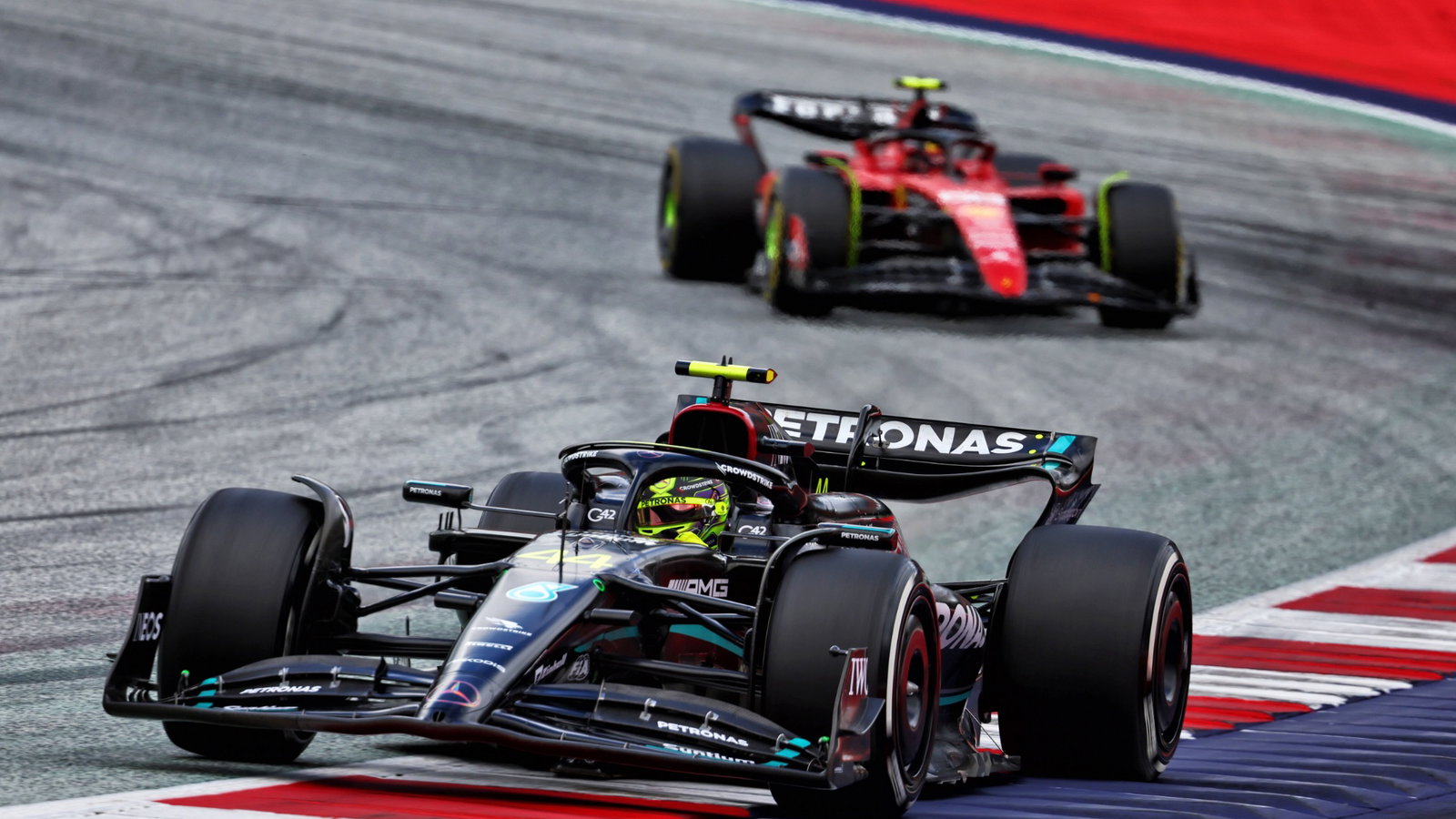 Lewis Hamilton (GBR) Mercedes AMG F1