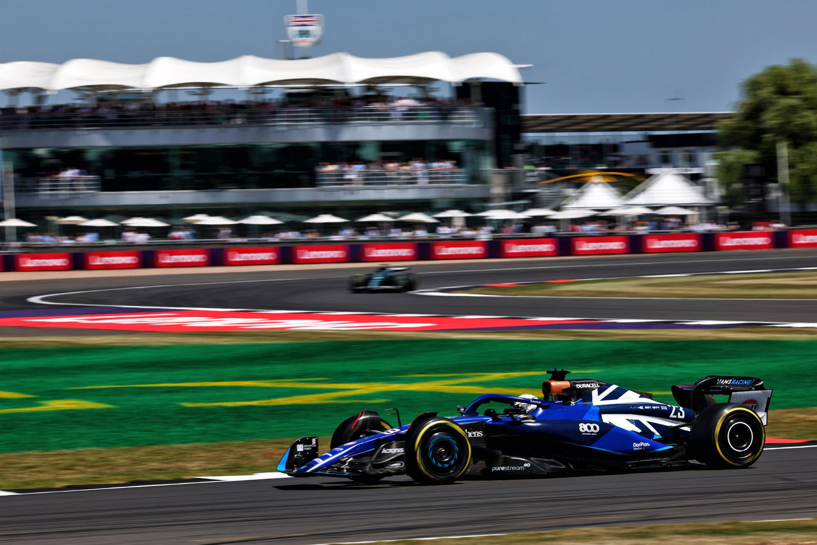 Alexander Albon (THA ) Williams Racing FW45. Kejuaraan Dunia Formula 1, Rd 11, Grand Prix Inggris, Silverstone, Inggris,