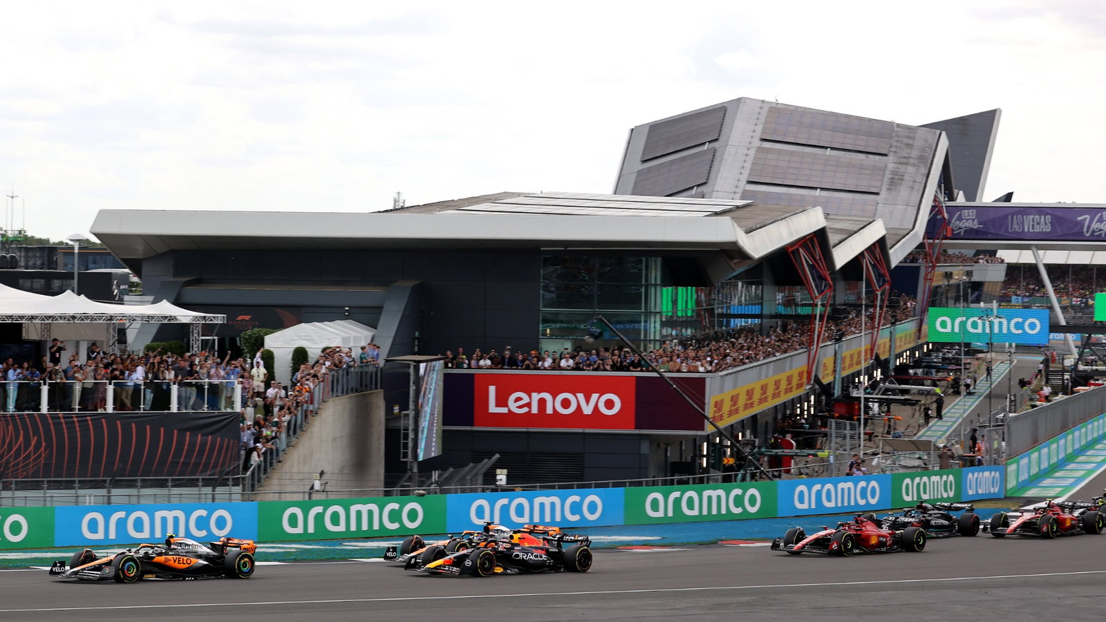 Lando Norris (GBR) McLaren MCL60 leads at the start of the race. Formula 1 World Championship, Rd 11, British Grand Prix,