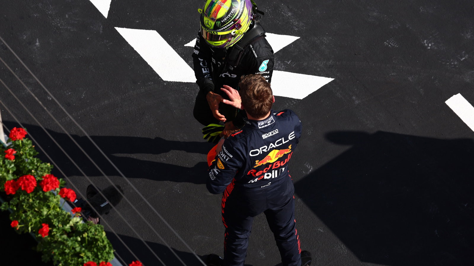 Pole sitter Lewis Hamilton (GBR) Mercedes ll Racing in qualifying parc